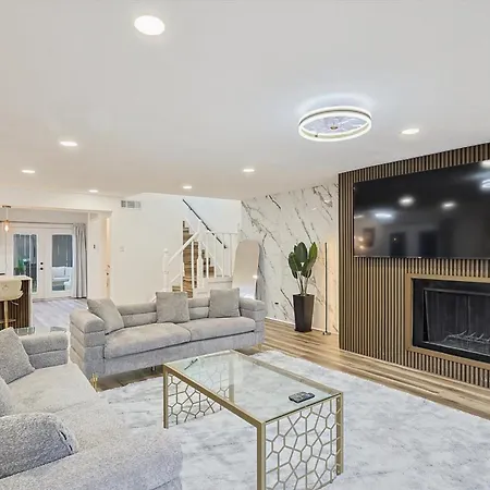 Luxury Holiday Home In The Heart Of The Dallas Area